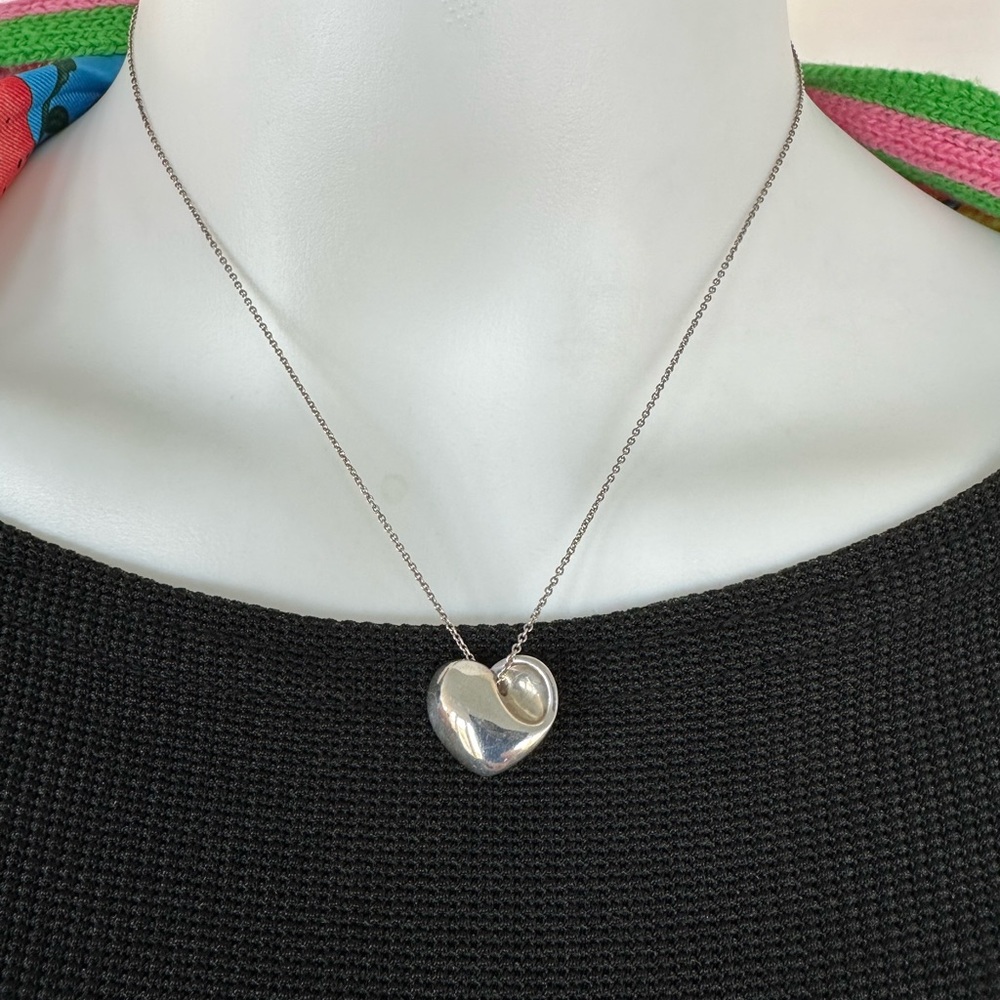 ❤️ Tiffany & Co  925 Sterling Silver Puffed Heart Necklace